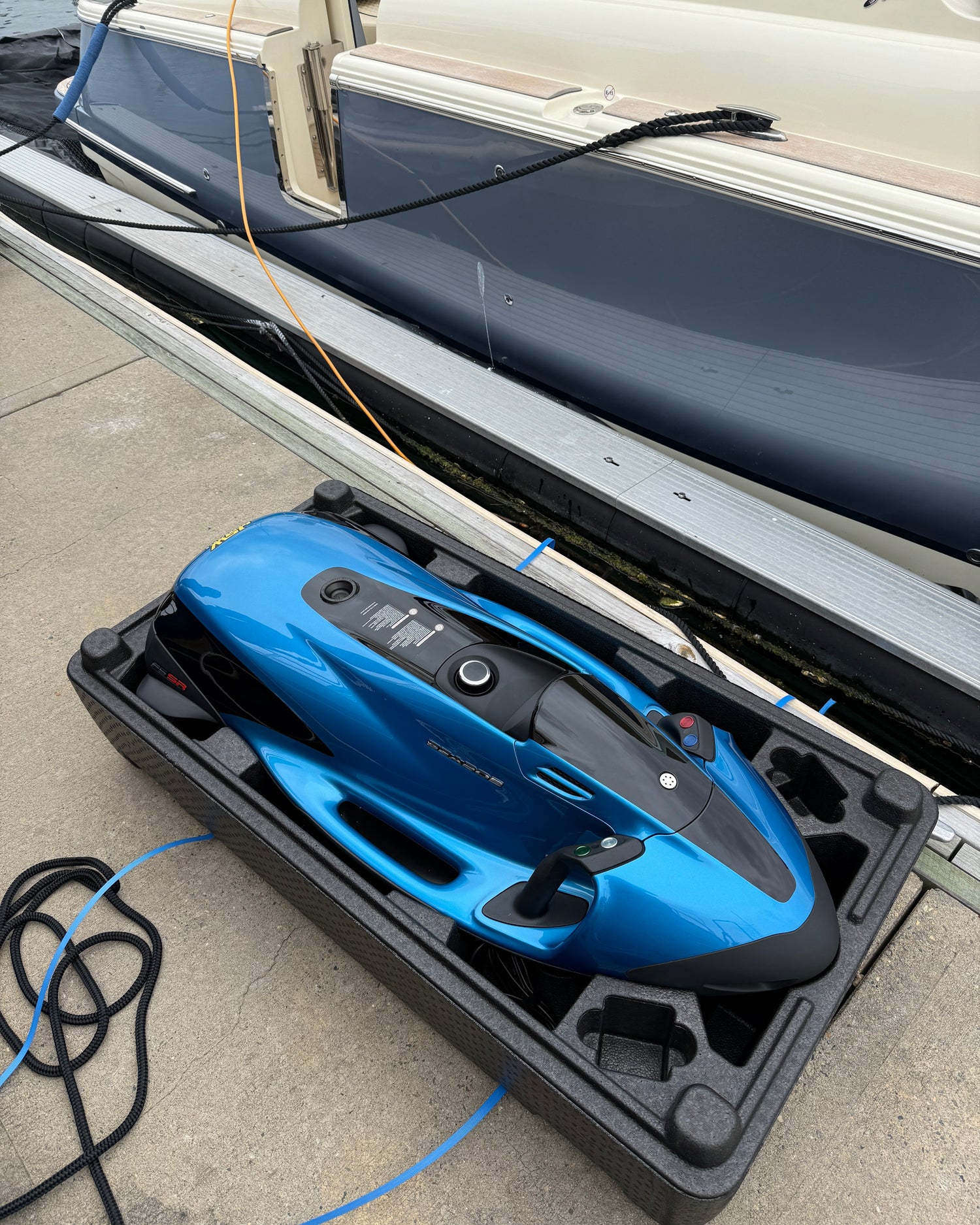 SEABOB F9 dockside onboard service